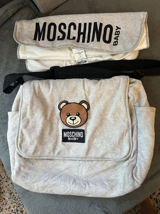 Бебешка чанта за количка love moschino