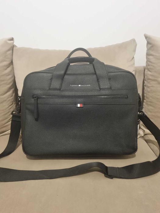 TOMMY HILFIGER Чанта за документи 'Essential' в Черно