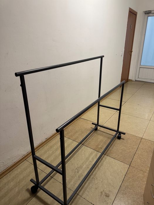 Вешалка железная