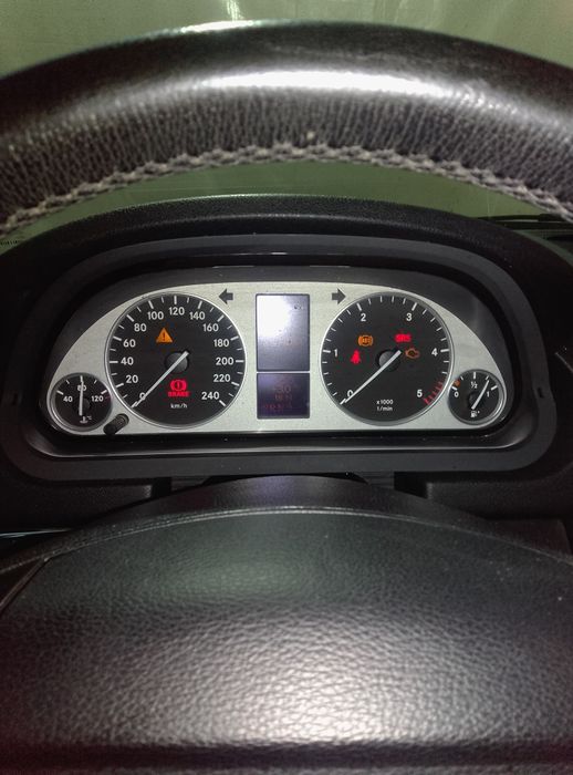 Mercedes Benz B200  cdi