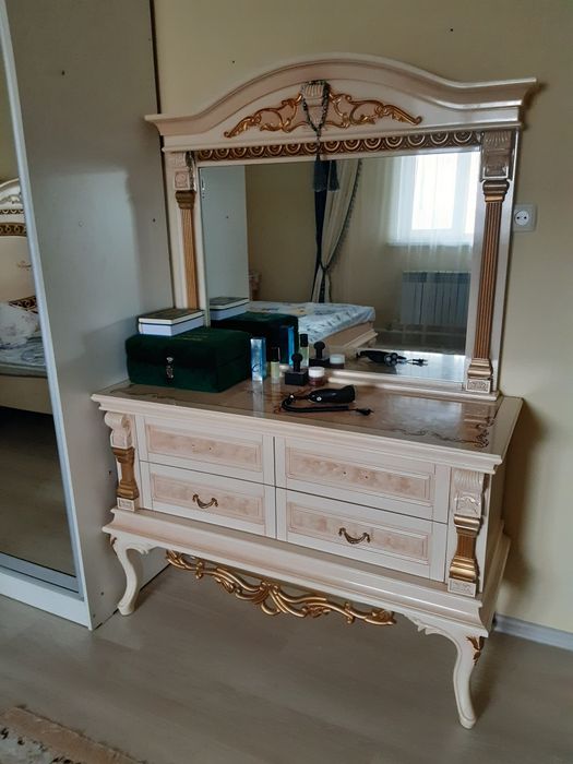 Спальный гарнитур производства Турции