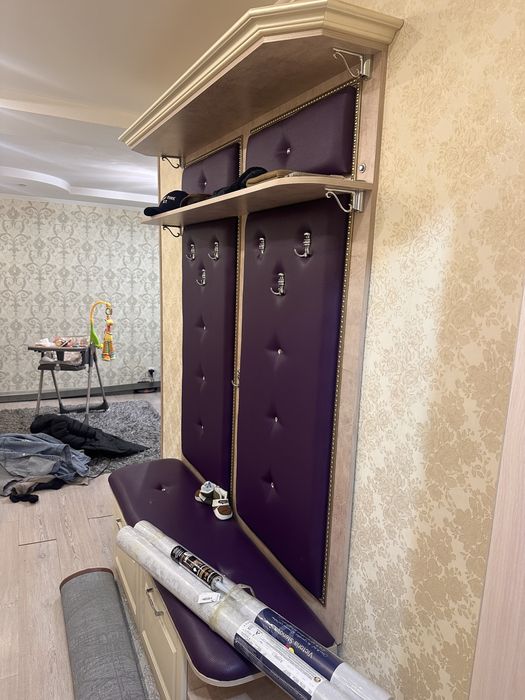 Вешалка для прихожей, стенка.