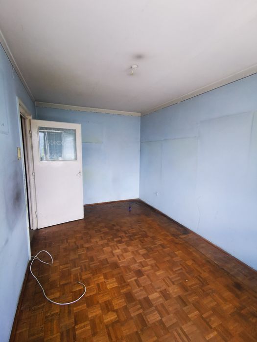 PROPRIETAR! Vând  apartament 2 camere decomandat , strada  Dacia