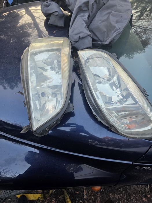 Фарове за OPEL ZAFIRA А 2002 година