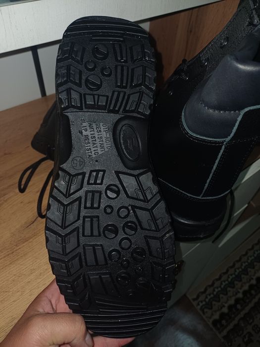 Продам берцы зимние 45 размер