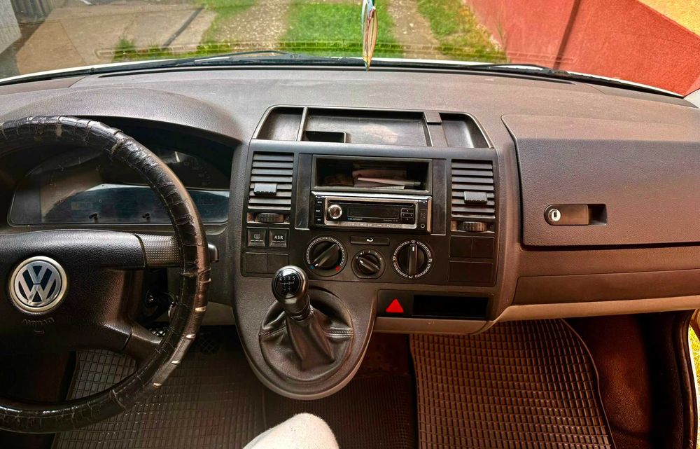 VOLKSWAGEN Transporter 2005 — imagine 3