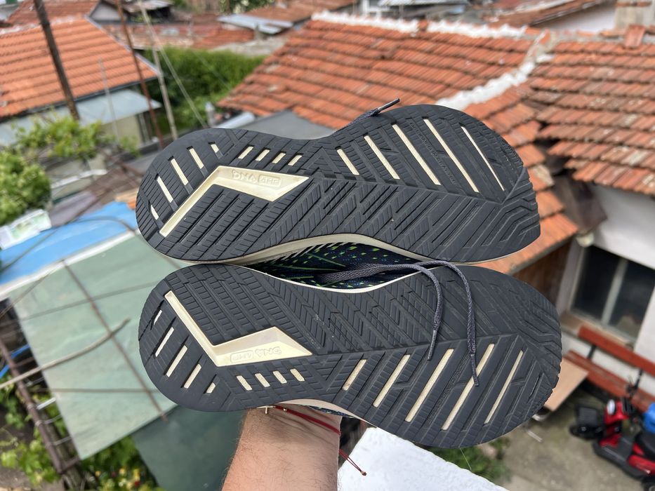 Brooks Levante 43