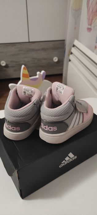 Високи кецове Adidas 24 номер