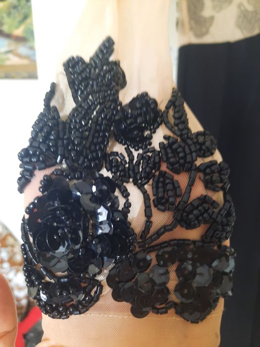 Платье размер 34-36,очень красиво смотрится