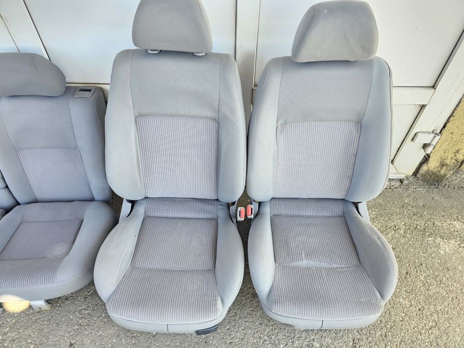 Vand scaune interior fata spate vw golf 4 , vw bora break , stare buna