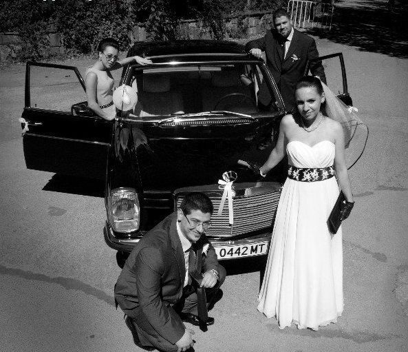 Ретро кола автомобил под наем за сватби