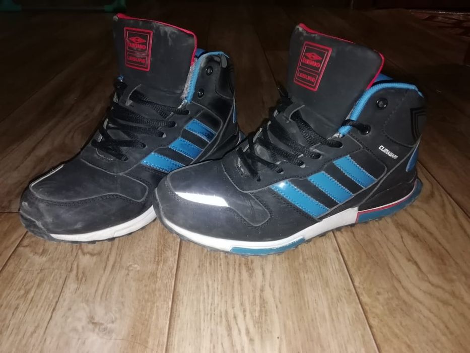 Кроссовки 38-39 р-р