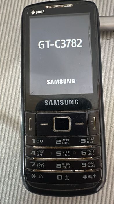 Продам телефон Самсунг GT-C3782