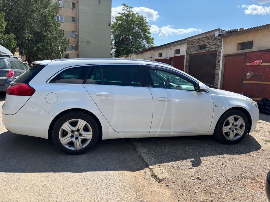 De vânzare Opel Insignia Sports Tourer SW, an de fabricație 2013