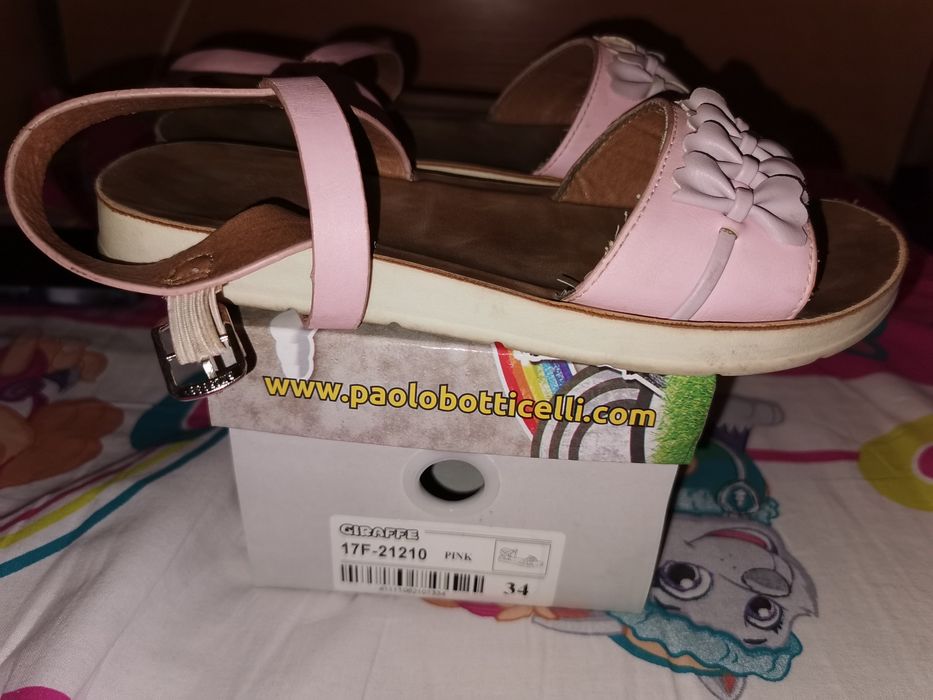 Сандали за момиче