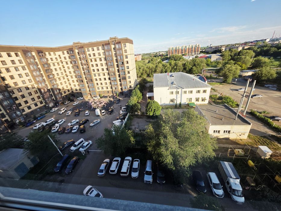 Продам квартиру в мкр Женис