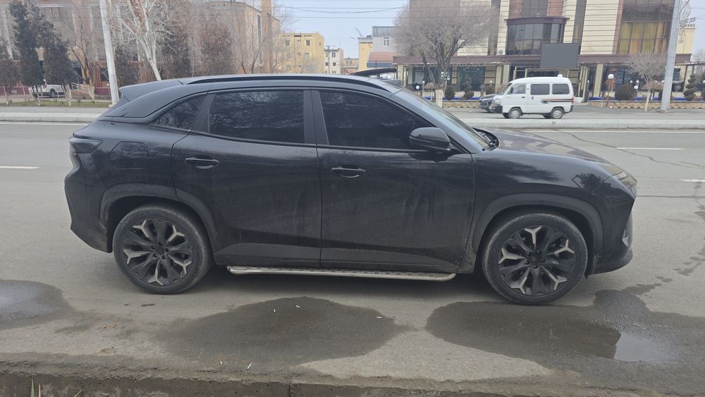 Автомобиль Chery iCAR eQ7