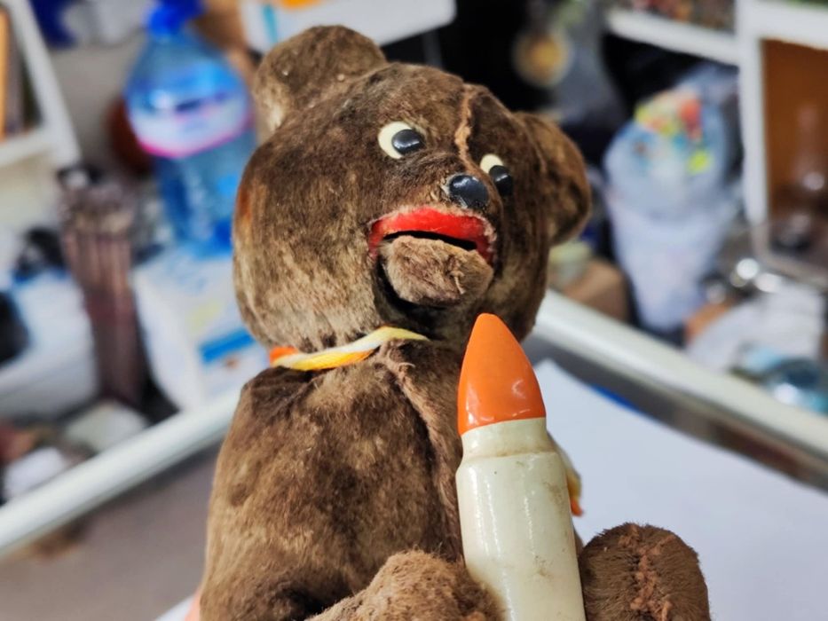 Стара руска механична играчка мече