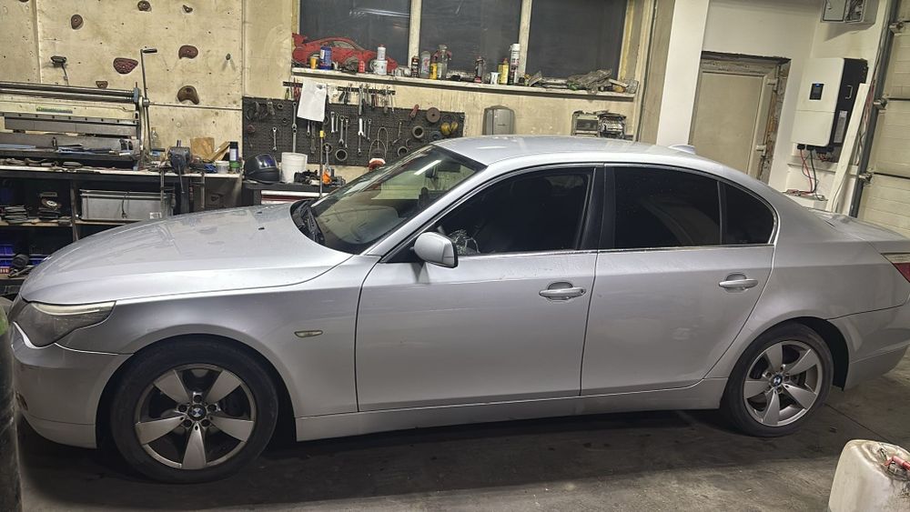Vând BMW 520 model 560L