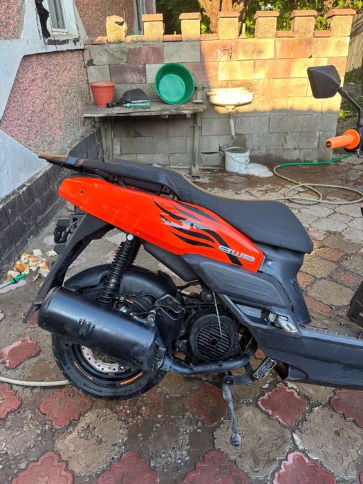 Продам Мопед 150