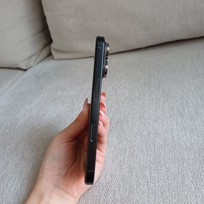 Продам IPHONE 16 pro