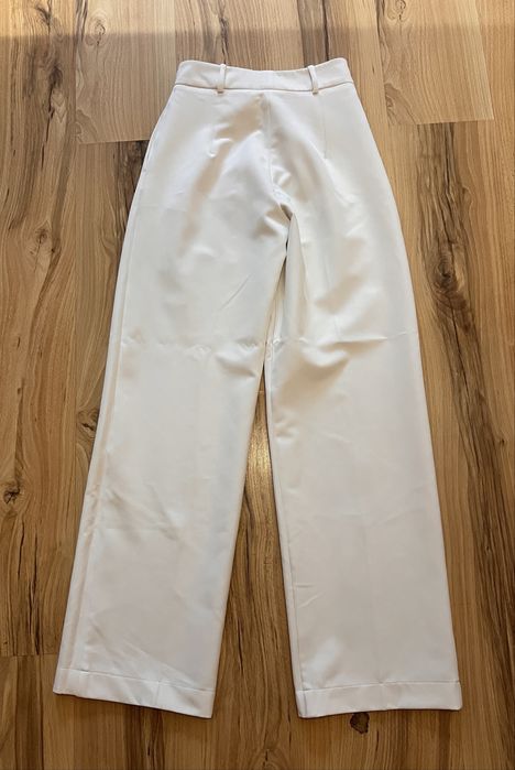 Панталони и топ Cliche