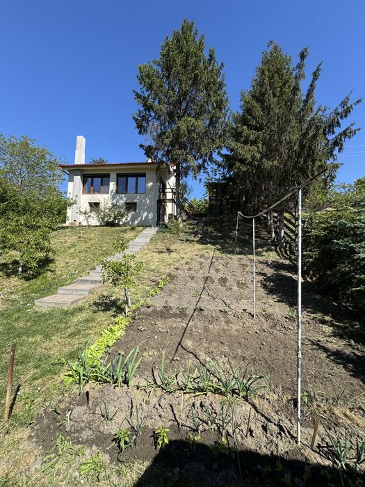 Casa de vanzare in Podgoria cu iesire la Crisul Repede