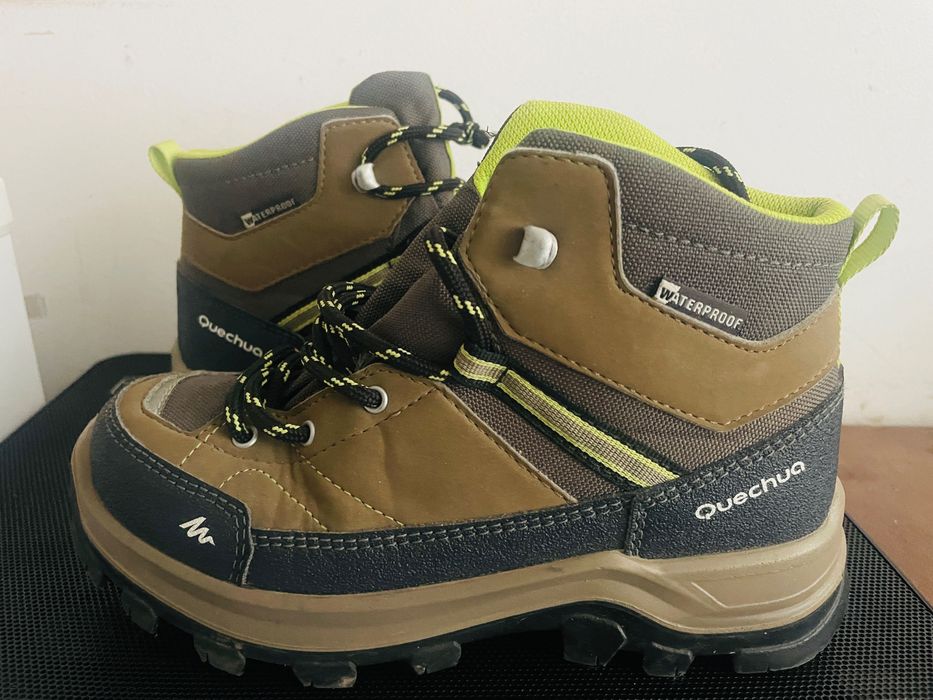 Детски апрески / боти за момче