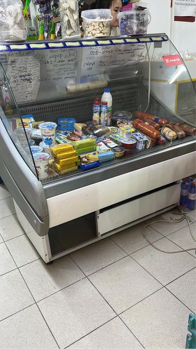 Витринный холодильник