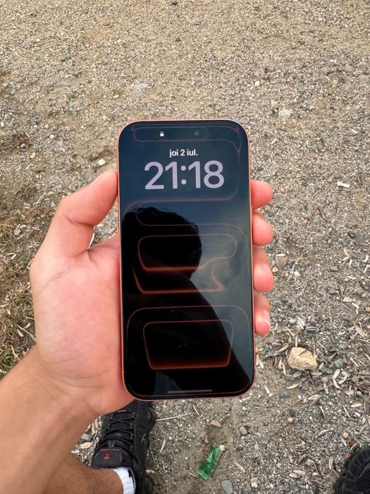 Iphone 17 pro , vând sau schimb