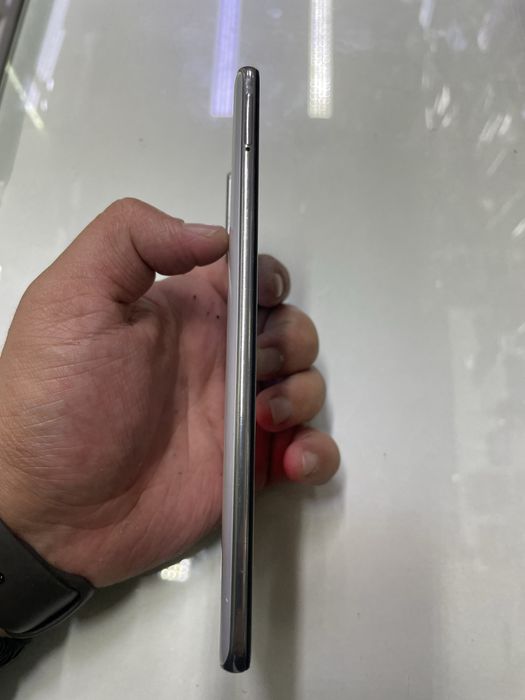 Samsung A71 (128GB) в идеальном состояний