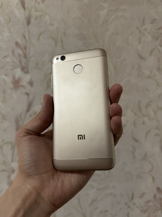 Смартфон Xiaomi Redmi 4X