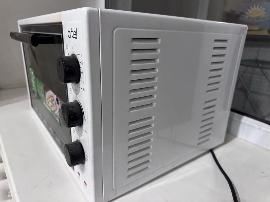 Духовка Artel с решеткой противень