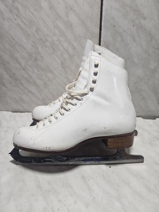 Patine 2048 gheata patinaj artistic Riedell  marime 40-41 (26,7 cm)