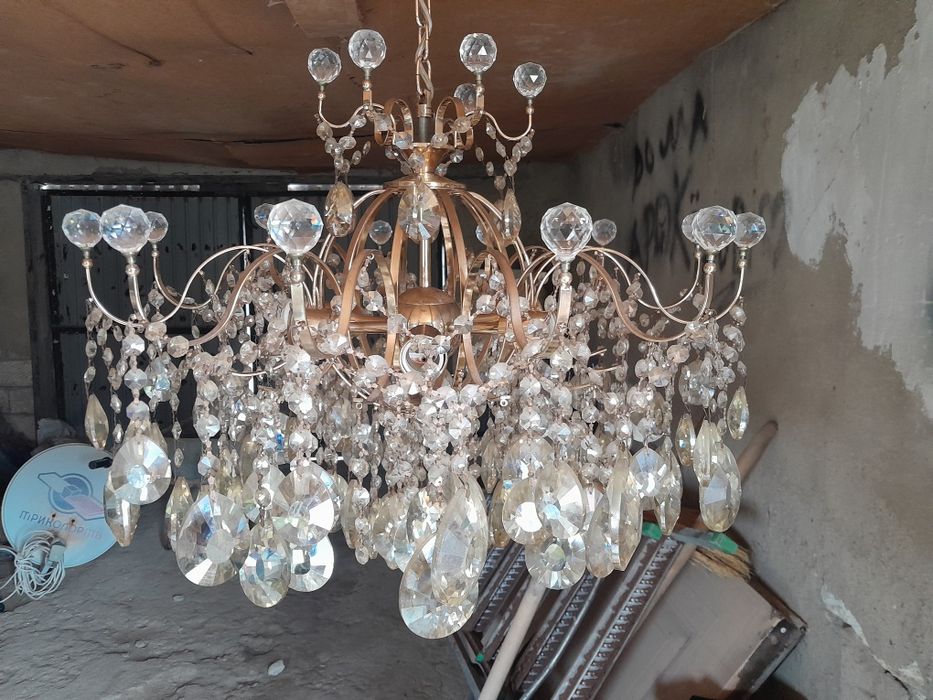 Продаётся люстра в отличном состоянии