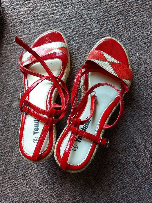 Обувки и ботуши естествена кожа разпродажба