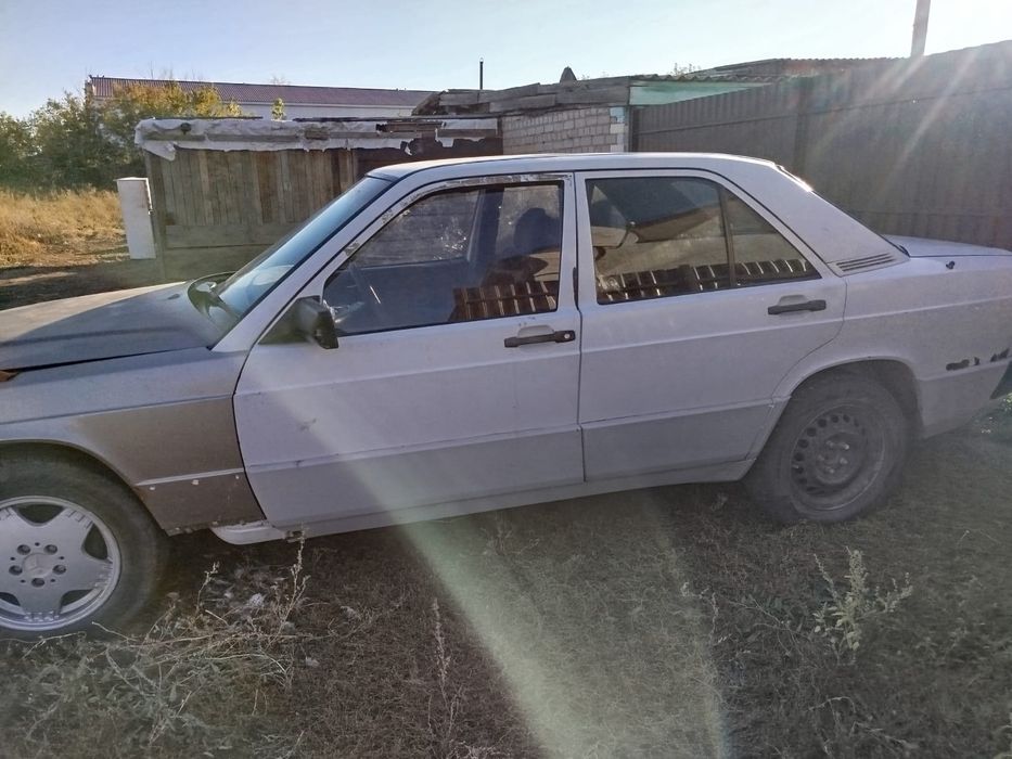 Продам Мерседес 190