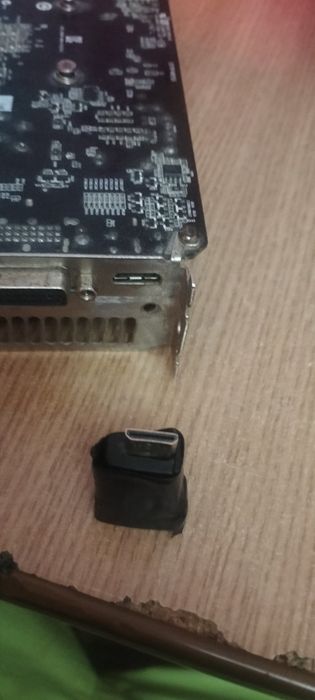 Placa video gtx 650 adaptor hdmi mic pentru hdmi mare juruburi la alegere