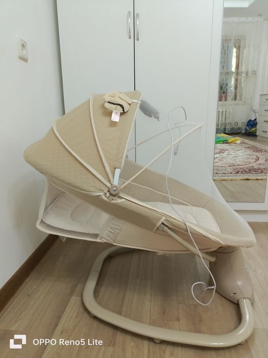 Продаеться шезлонг