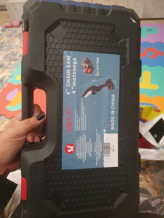 Drujba noua,  un cutie