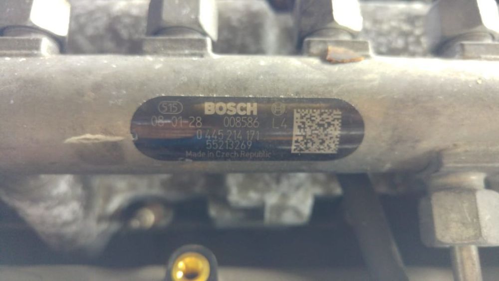 Rampa injectoare 2.0 jtd 1.6 d multijet 2.0 d multijet fiat bravo 2 punto alfa romeo 159 0445214171