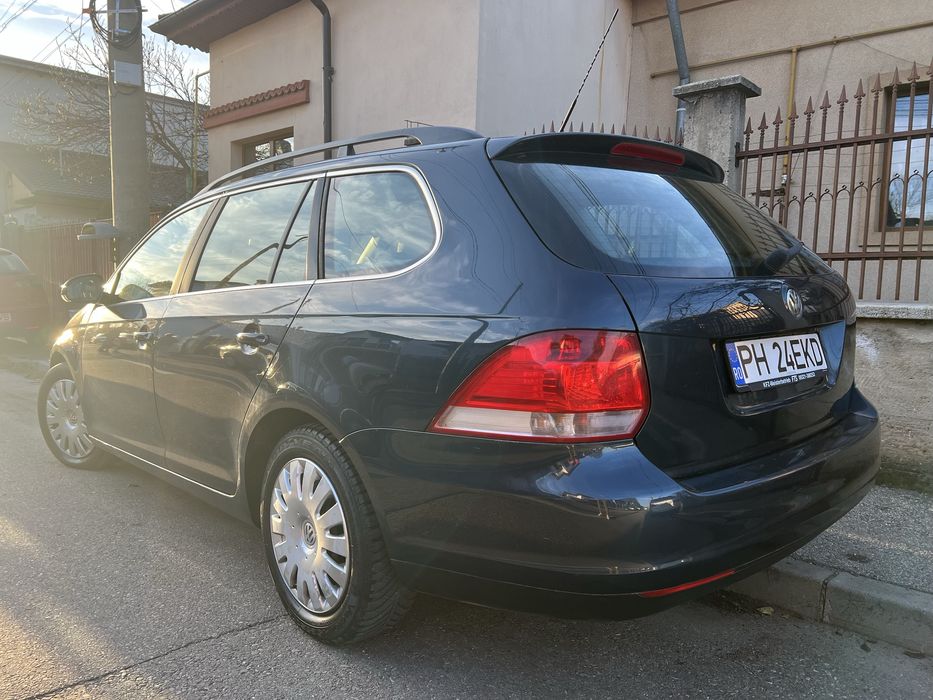 Volkswagen Golf V break 1.6 MPI 2009