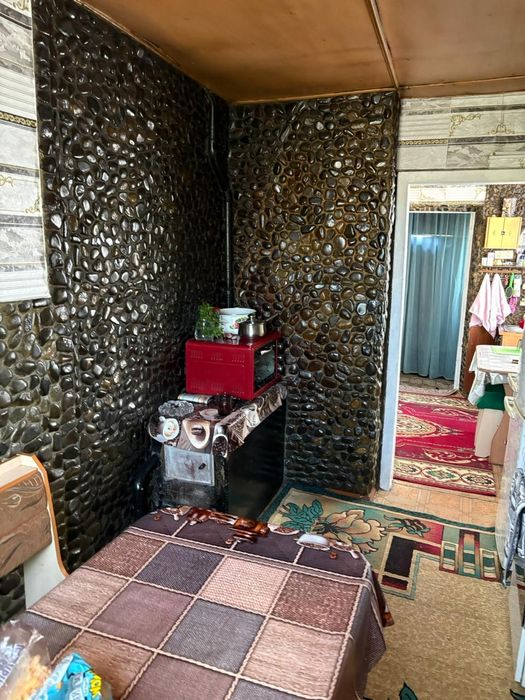 Продаётся дом, договорная.