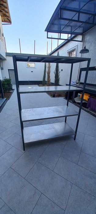 Срочно продаётся стилаж