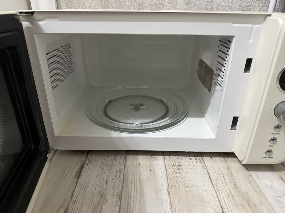 Микроволновая печь,не рабочаЯ