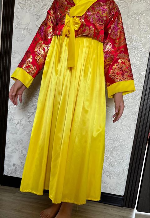 Продам платья