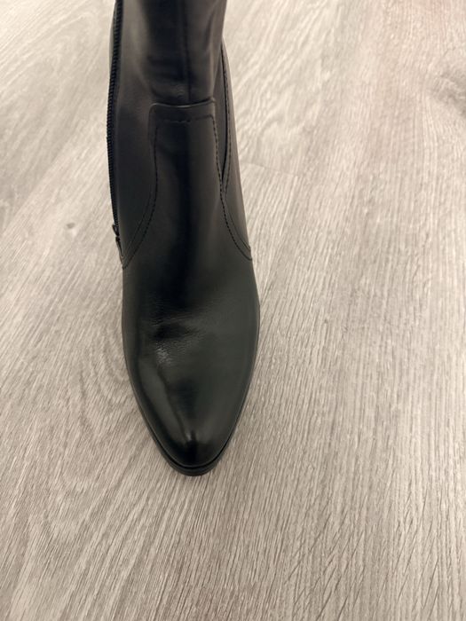 Продам новые зимние сапоги.