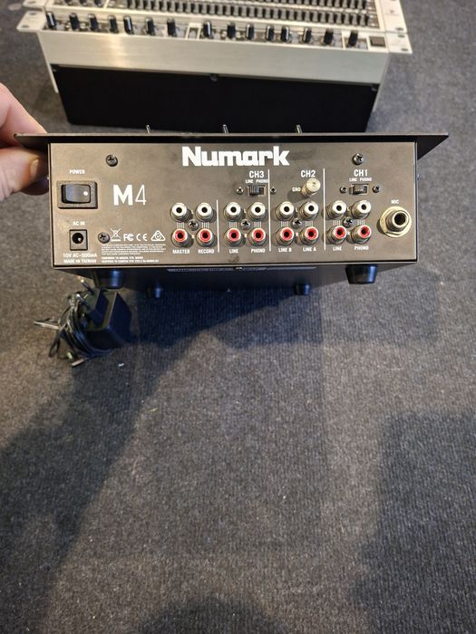 Mixer dj Numark M4. behringer. Pioneer. Dynacord.