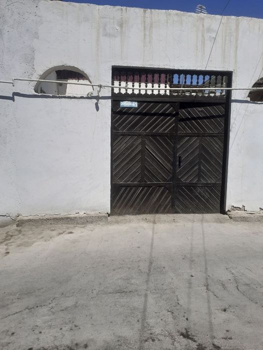 uchastka sotiladi eski shahar