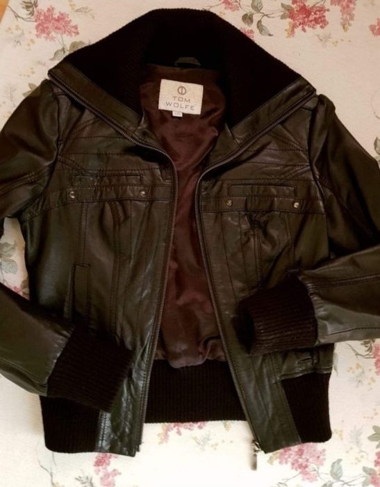 Geacă piele naturala 100%,model scurt pana în talie,buzunare laterale